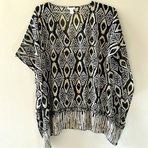 Chicos Bathing Suite Coverup/Poncho in a Geometric Pattern - S/M -